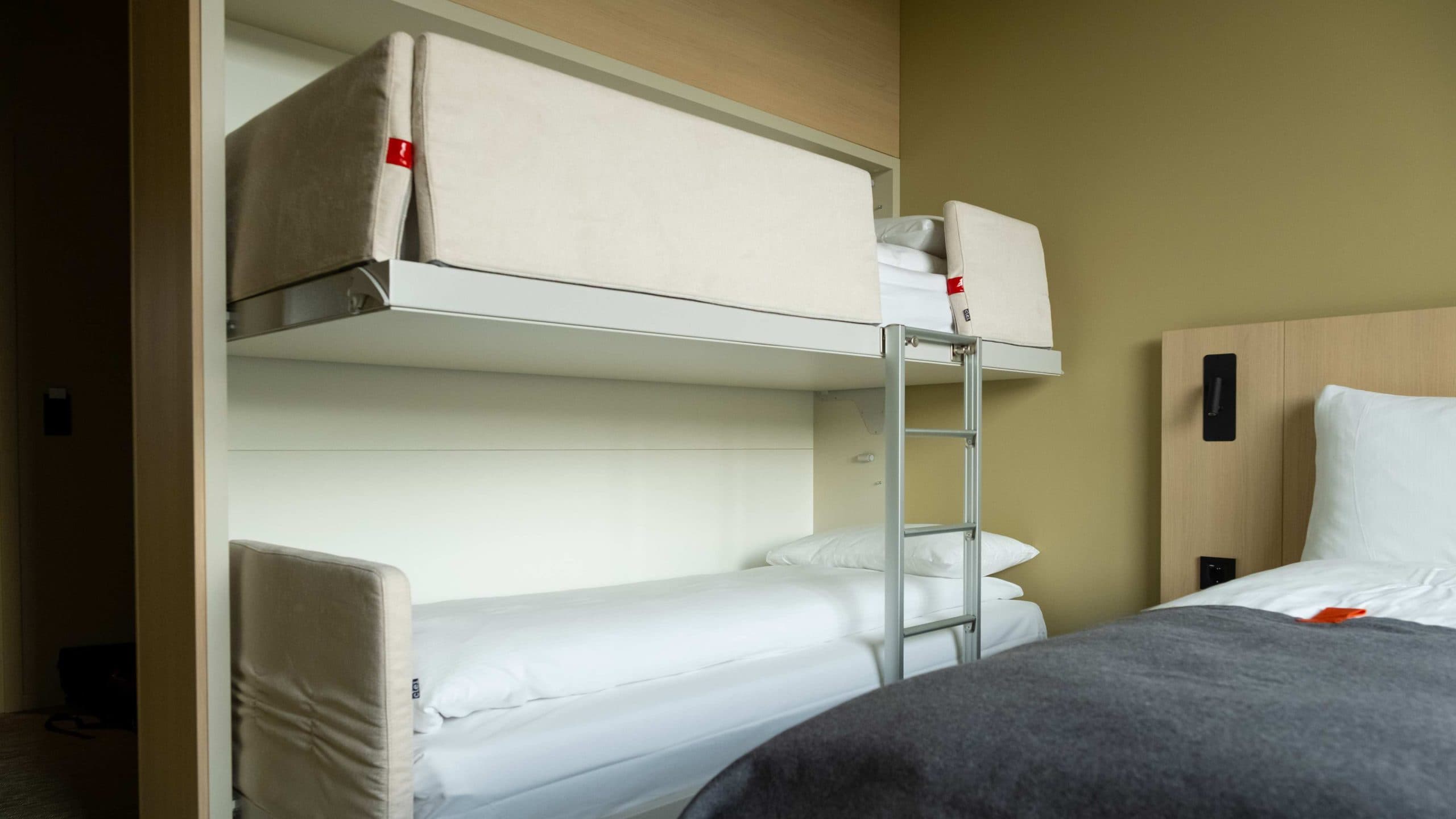 Here you can see the beds in one of our family rooms at Citybox Kristiansand