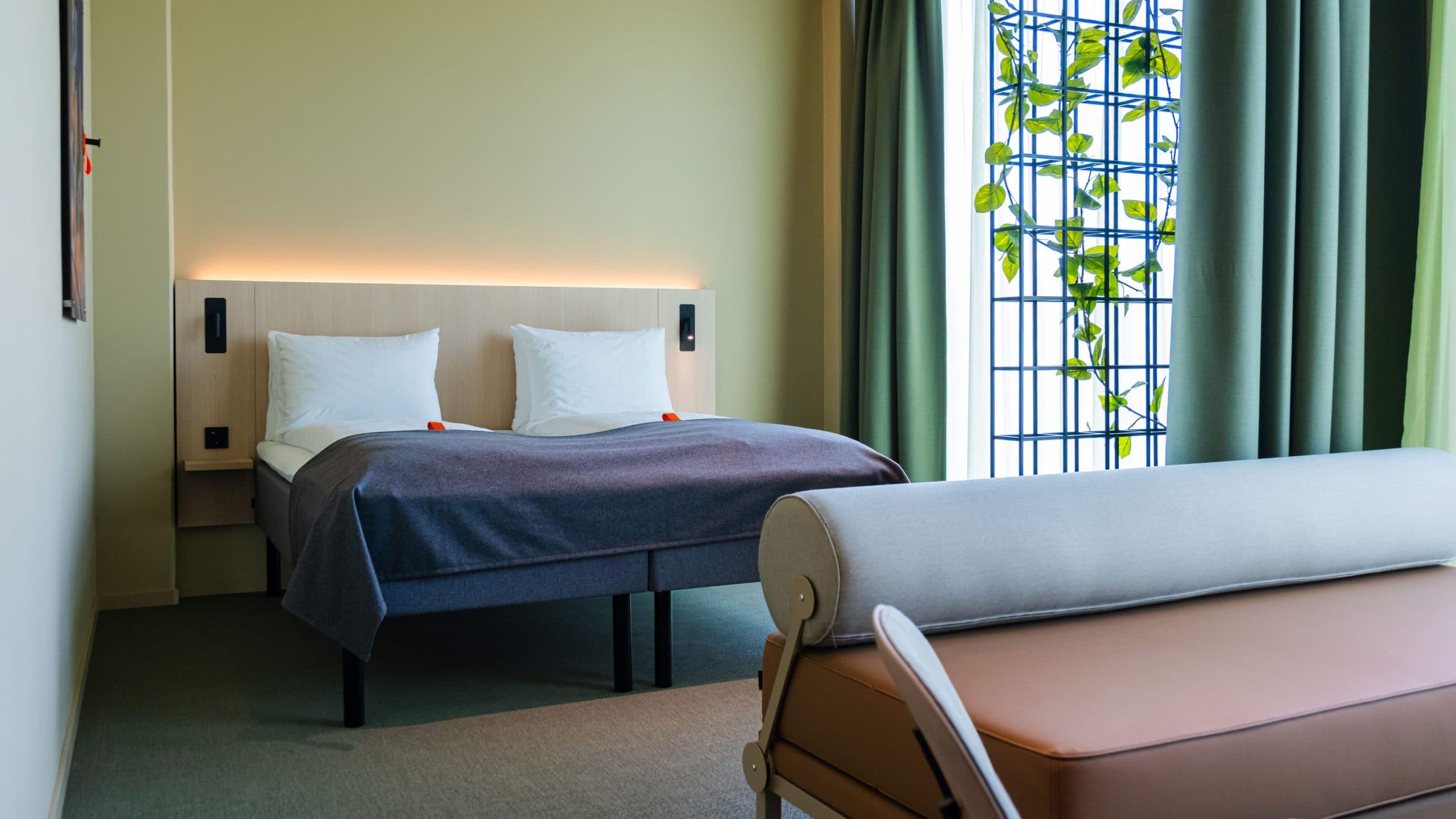 Overview picture of the junior suite at Citybox Kristiansand